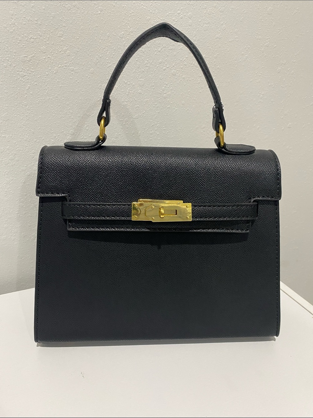 Black Structured Top-Handle Women's Bag - Unbranded 🖤